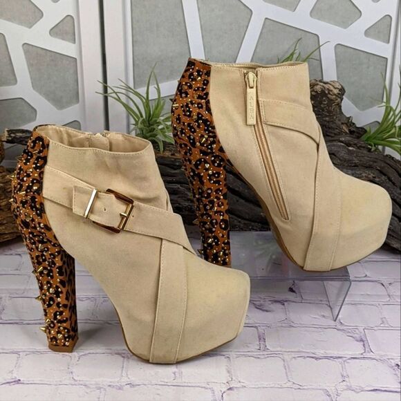 Alba Chunky Heel Spike Studded Platform Bootie - Picture 2 of 12